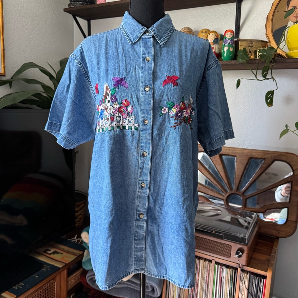 Vintage 90’s Denim Chambray Floral & Birds Embroidered Button Down Shirt